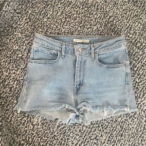 Levi High rise skinny jeans